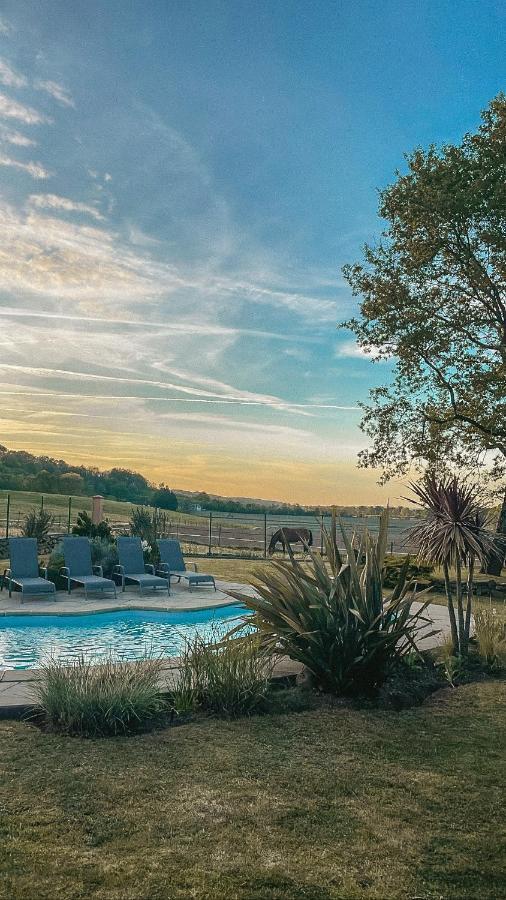 Domaine Des Pierres Trouvees Bed & Breakfast Saint-Vincent  Luaran gambar